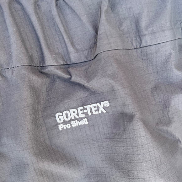 Men’s Arc’teryx Goretex Shell Pants - Excellent Condition - Size Medium - Black - Picture 3 of 11